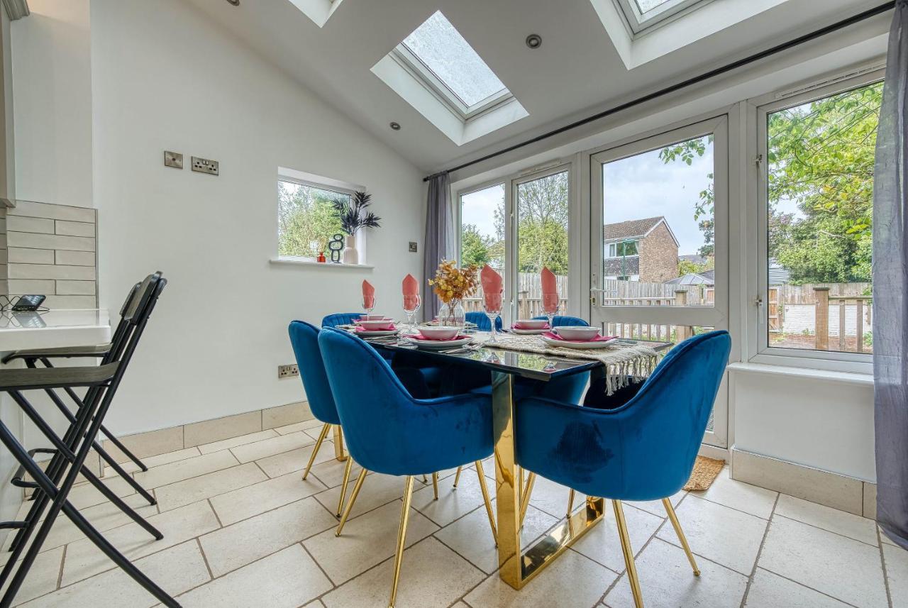 Spacious Nottingham Abode - Sleeps 16 ภายนอก รูปภาพ