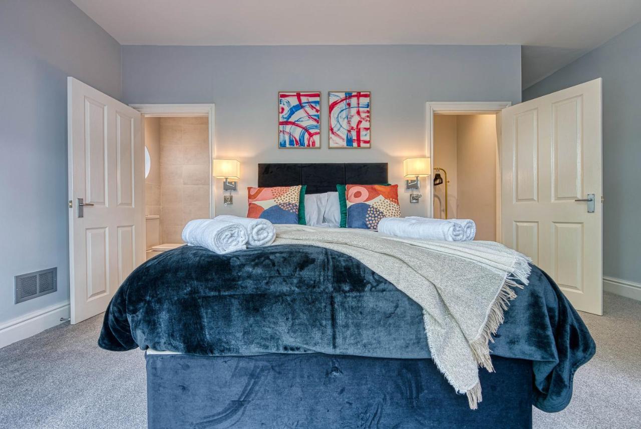 Spacious Nottingham Abode - Sleeps 16 ภายนอก รูปภาพ