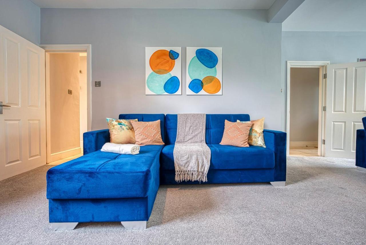 Spacious Nottingham Abode - Sleeps 16 ภายนอก รูปภาพ