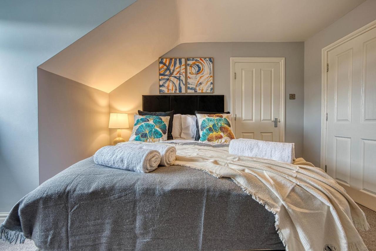 Spacious Nottingham Abode - Sleeps 16 ภายนอก รูปภาพ