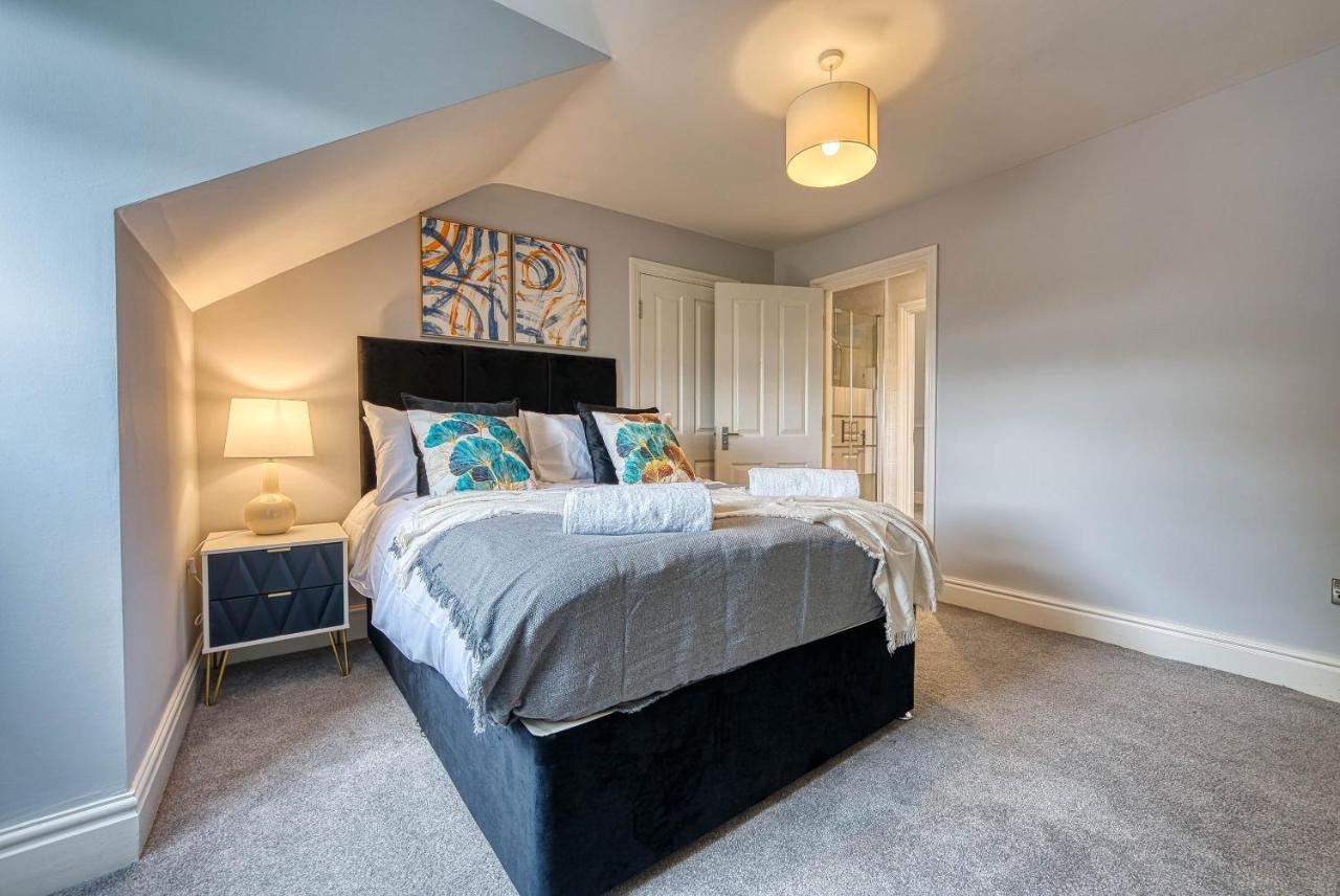 Spacious Nottingham Abode - Sleeps 16 ภายนอก รูปภาพ