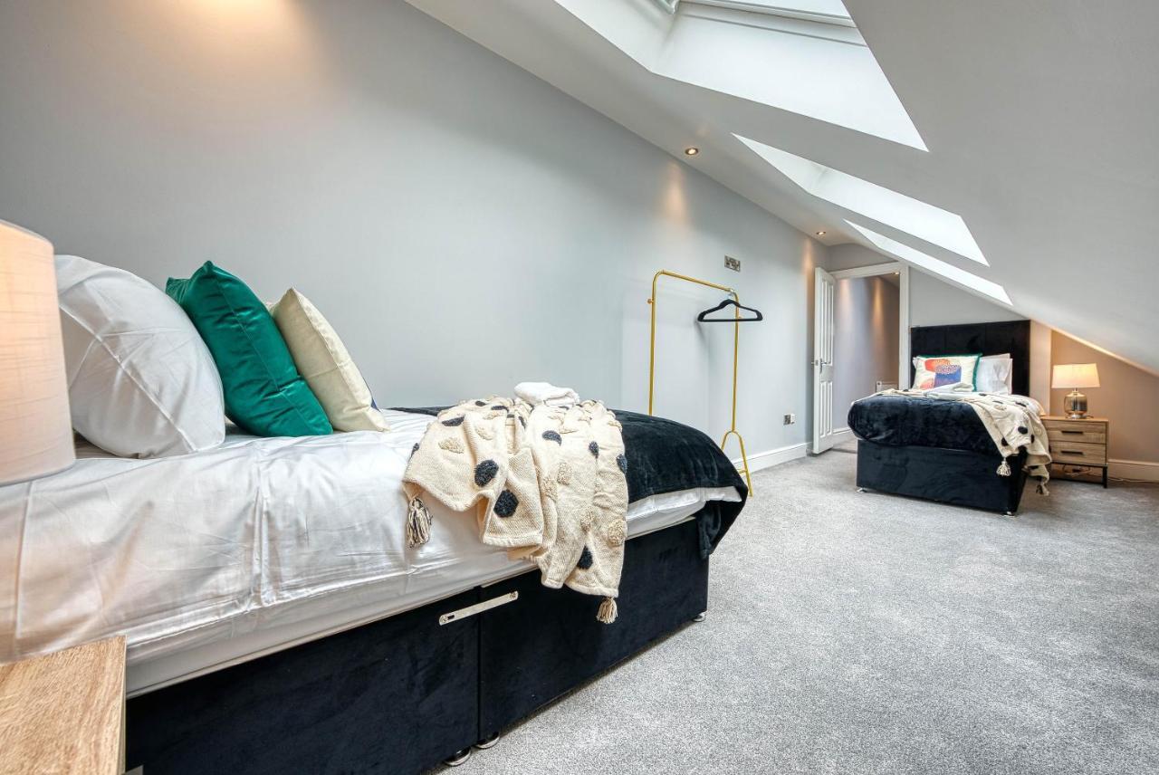 Spacious Nottingham Abode - Sleeps 16 ภายนอก รูปภาพ