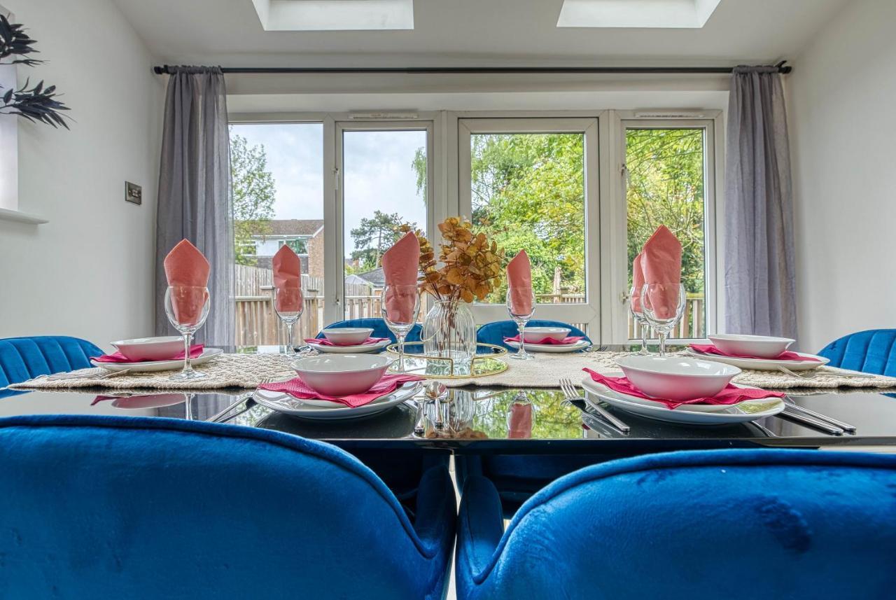 Spacious Nottingham Abode - Sleeps 16 ภายนอก รูปภาพ
